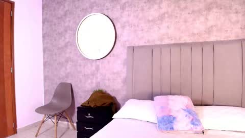 Karla online show from September 2025 07:30:01 PM