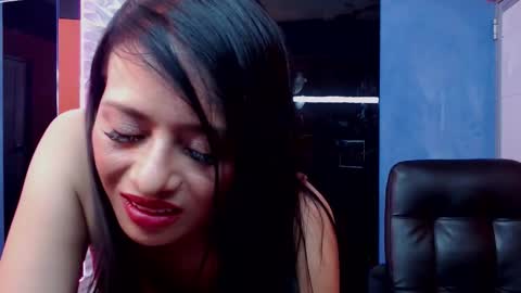 Snapshot of karla_al1 chatting on November 2025 06:40:01 PM KARLA online show from November 2025 06:40:01 PM