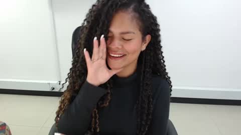 Snapshot of karla_cg chatting on February 2025 11:51:02 PM karla_cg online show from February 2025 11:51:02 PM