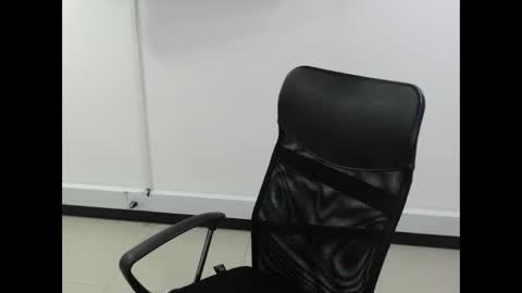 Snapshot of karla_cg chatting on February 2025 10:52:02 PM karla_cg online show from February 2025 10:52:02 PM