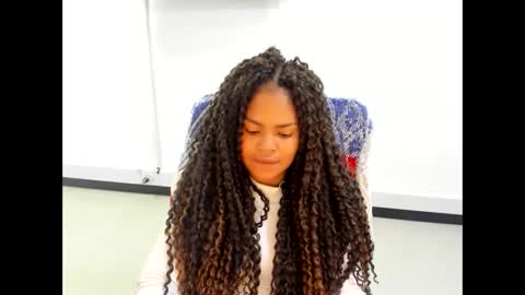 Snapshot of karla_cg chatting on February 2025 11:15:02 PM karla_cg online show from February 2025 11:15:02 PM