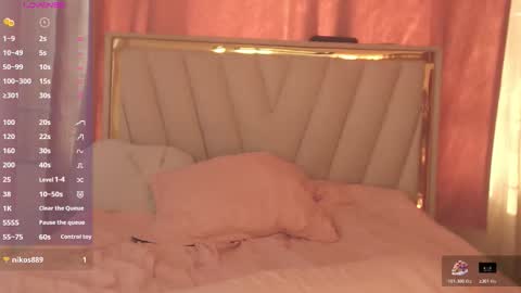 Snapshot of karla_charloby chatting on November 2025 01:43:01 PM Karla online show from November 2025 01:43:01 PM