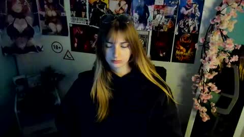 Karla online show from November 2025 01:25:02 PM