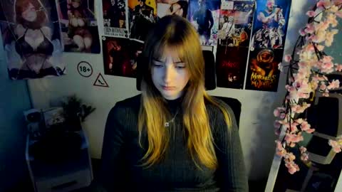 Karla online show from November 2025 07:01:01 AM