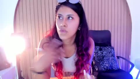Snapshot of karla_gonzaless chatting on June 2026 06:54:02 PM Karla Gonzaless online show from June 2026 06:54:02 PM