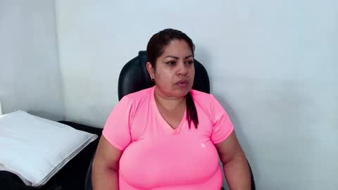 karla_hilton1 online show from January 2026 12:32:01 PM