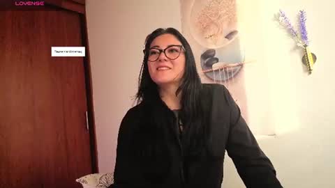 Snapshot of karla_valk1 chatting on August 2026 10:33:02 PM karla online show from August 2026 10:33:02 PM