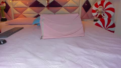 karolina  online show from December 2024 09:31:01 AM