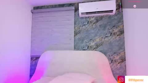 karolina  online show from November 2025 07:47:01 PM