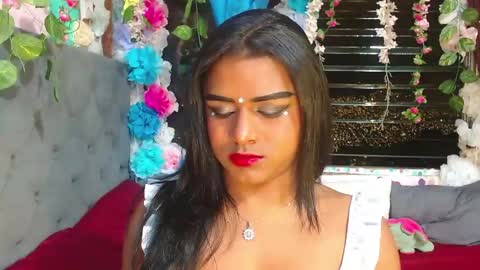 Snapshot of karly_coffe chatting on April 2026 07:48:02 AM KARLY. online show from April 2026 07:48:02 AM