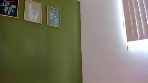 Karlye online show from April 2026 02:39:01 PM