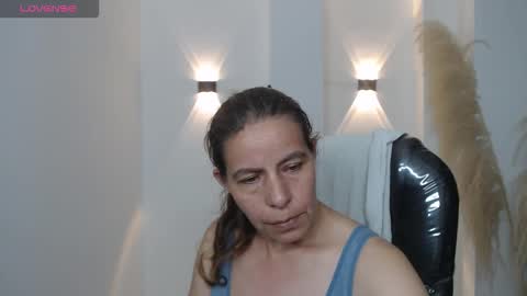 KARLYE online show from December 2025 01:25:01 AM
