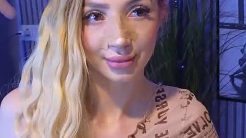Snapshot of karmaarms chatting on June 2026 07:36:02 PM Julia online show from June 2026 07:36:02 PM