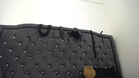 Snapshot of karol_and_paul chatting on December 2024 10:52:01 PM karol and paul online show from December 2024 10:52:01 PM