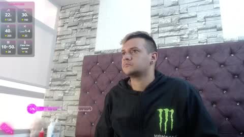 Snapshot of karol_and_paul chatting on December 2024 11:50:02 AM karol and paul online show from December 2024 11:50:02 AM