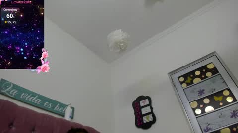 Snapshot of karol_and_paul chatting on December 2024 03:04:01 PM karol and paul online show from December 2024 03:04:01 PM