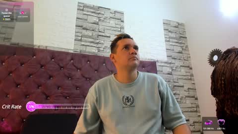 Snapshot of karol_and_paul chatting on December 2024 12:31:01 PM karol and paul online show from December 2024 12:31:01 PM