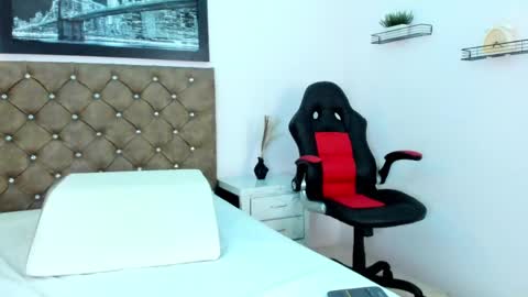 Snapshot of karol_deny chatting on June 2026 07:20:01 PM Karol D online show from June 2026 07:20:01 PM