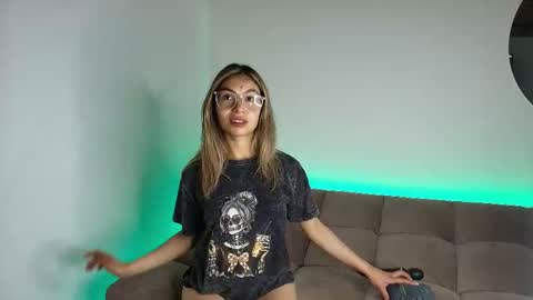 Snapshot of karol_goode chatting on October 2025 03:32:01 AM karol_goode online show from October 2025 03:32:01 AM