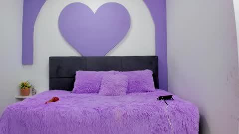 katalina online show from December 2025 02:30:02 AM