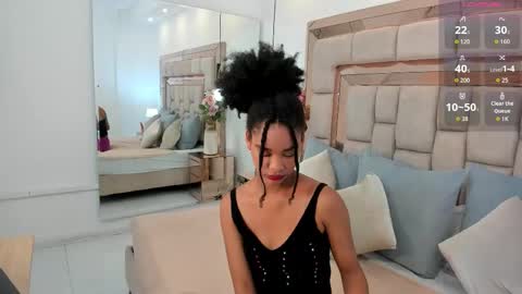 Snapshot of karolebonyy chatting on November 2025 01:46:01 PM Karol online show from November 2025 01:46:01 PM