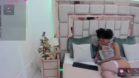 Snapshot of karolebonyy chatting on December 2025 02:55:01 PM Karol online show from December 2025 02:55:01 PM