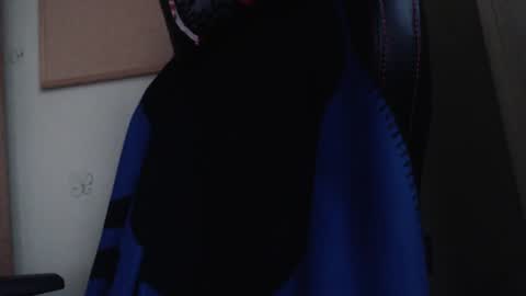 Karol  online show from December 2025 02:21:01 PM