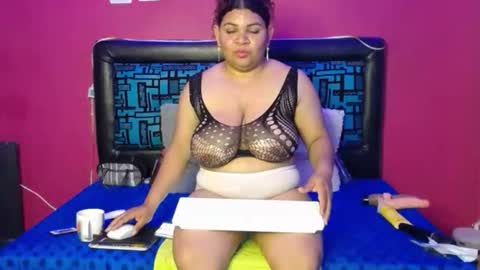 Snapshot of karolhot916 chatting on November 2025 11:03:01 PM karol online show from November 2025 11:03:01 PM