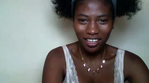 karoliee online show from April 2026 06:38:01 AM