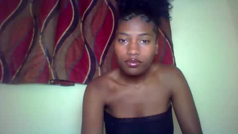 karoliee online show from May 2026 10:33:01 AM