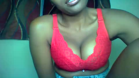 Snapshot of karoliee chatting on June 2026 02:00:02 PM karoliee online show from June 2026 02:00:02 PM