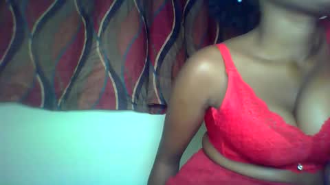 Snapshot of karoliee chatting on June 2026 03:12:01 PM karoliee online show from June 2026 03:12:01 PM