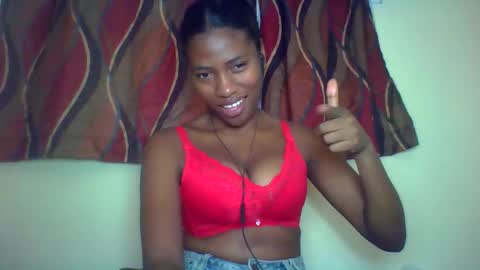 Snapshot of karoliee chatting on June 2026 11:20:02 AM karoliee online show from June 2026 11:20:02 AM