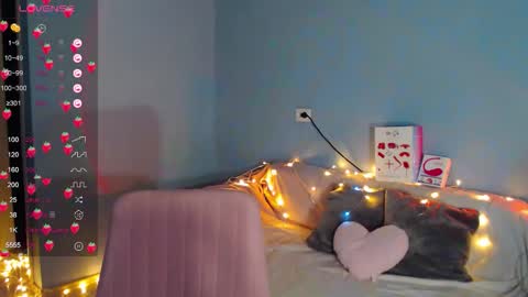 Kira online show from February 2026 02:04:01 AM