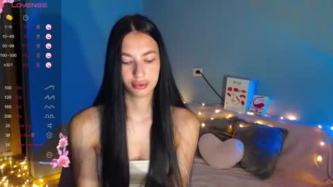 Snapshot of karolina_hottie_ chatting on July 2026 01:52:01 AM Kira online show from July 2026 01:52:01 AM
