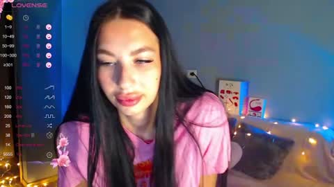 Snapshot of karolina_hottie_ chatting on July 2026 02:05:17 AM Kira online show from July 2026 02:05:17 AM