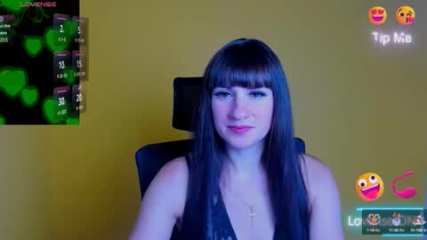 Caroline online show from October 2025 03:04:02 AM