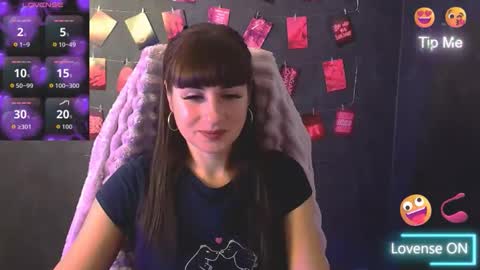 Caroline online show from October 2025 05:52:02 AM