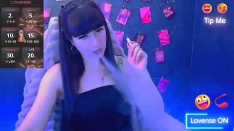 Caroline online show from April 2026 05:41:01 AM