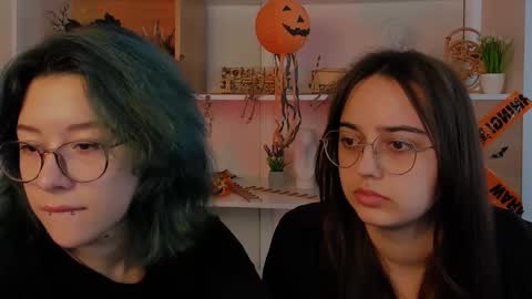 Snapshot of karolina_vendi chatting on November 2025 09:22:02 AM karolina_vendi online show from November 2025 09:22:02 AM