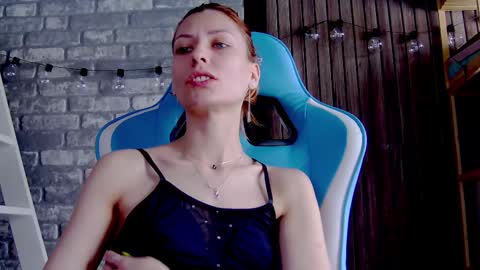 Snapshot of karoline121 chatting on February 2025 09:13:02 AM karoline121 online show from February 2025 09:13:02 AM