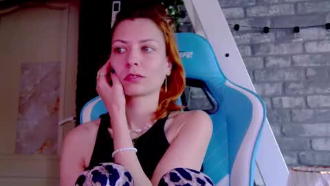 Snapshot of karoline121 chatting on March 2025 07:04:02 AM karoline121 online show from March 2025 07:04:02 AM