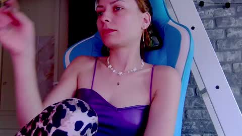 Snapshot of karoline121 chatting on March 2025 01:23:02 PM karoline121 online show from March 2025 01:23:02 PM
