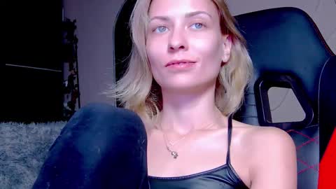 Snapshot of karoline121 chatting on October 2025 09:34:01 PM karoline121 online show from October 2025 09:34:01 PM