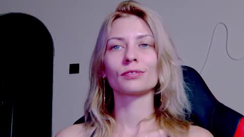 karoline121 online show from November 2025 09:47:01 PM