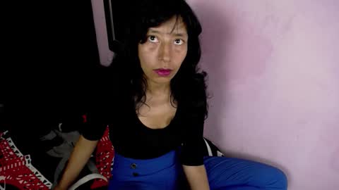 Karoline 11  online show from October 2025 05:08:02 PM