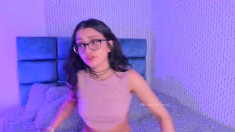 Snapshot of karoline_jones_ chatting on January 2025 12:38:01 AM Karoline online show from January 2025 12:38:01 AM