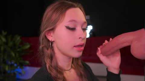 Caroline online show from April 2026 12:30:02 AM