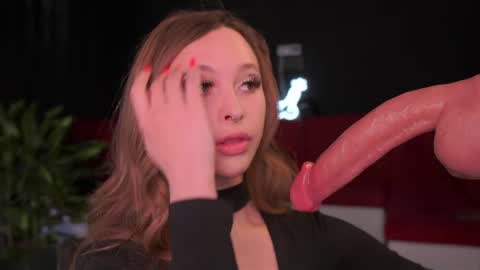 Caroline online show from April 2026 04:59:01 AM