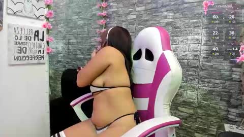 KAROLL online show from November 2025 12:26:01 PM